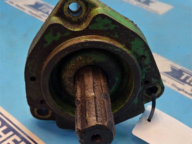 John Deere 2040