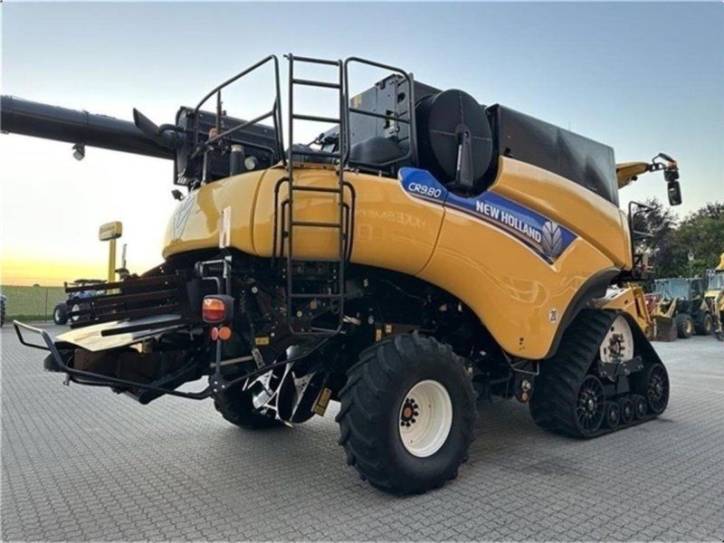 New Holland CR9.80