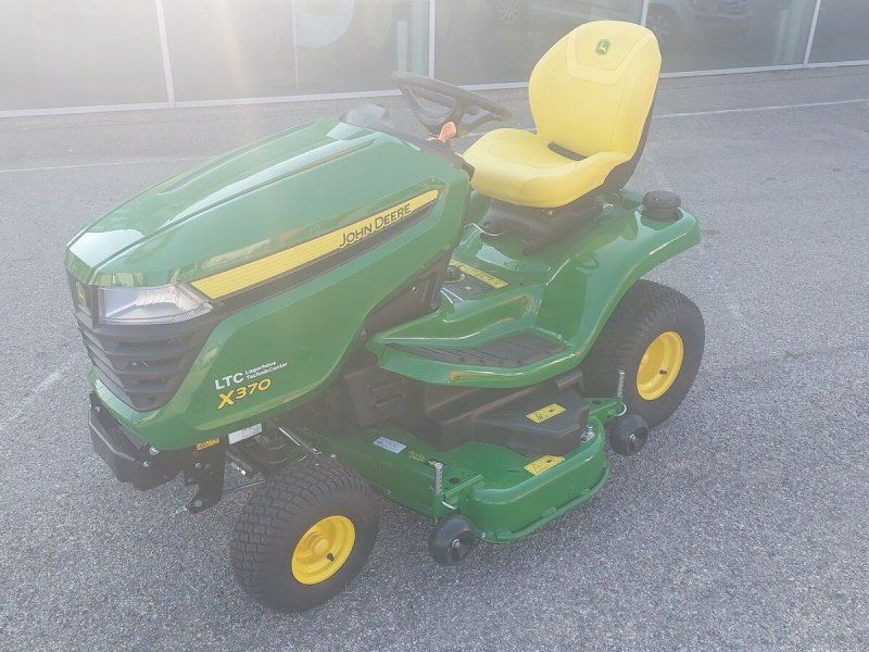 John Deere X370