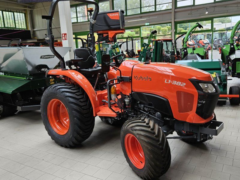 Kubota L1-382 HST