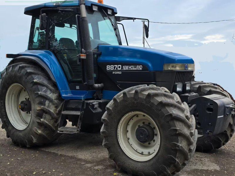 New Holland 8870