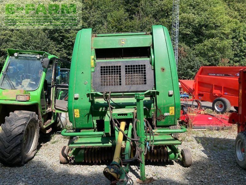 John Deere 854