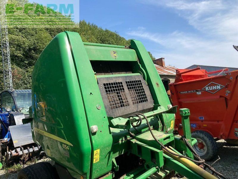 John Deere 854