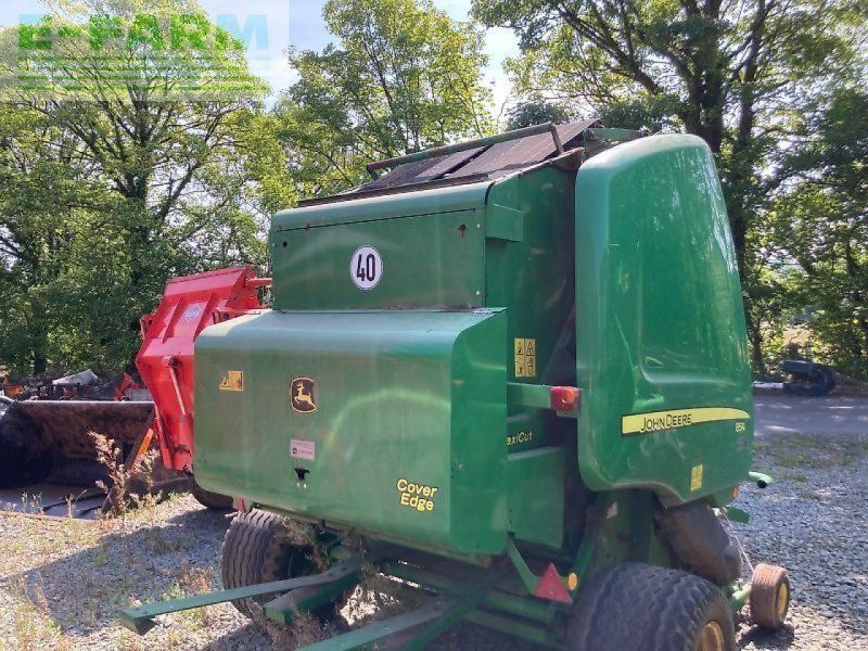 John Deere 854