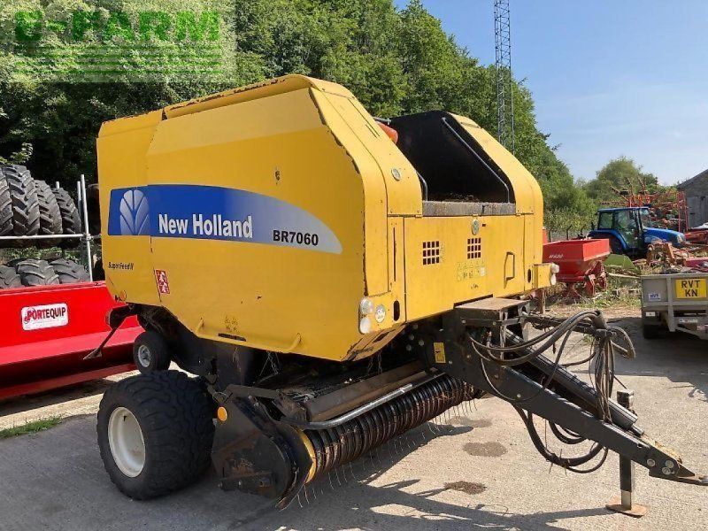 New Holland br7060