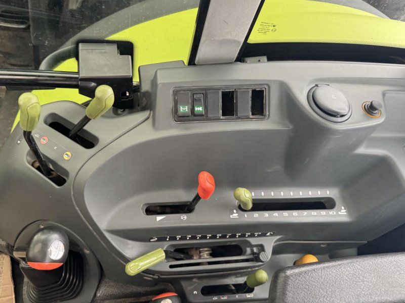 Claas AXOS 310 CL A22 Quicke A46 Sauter FHZ