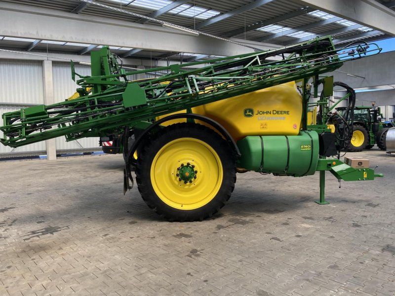 John Deere R740i