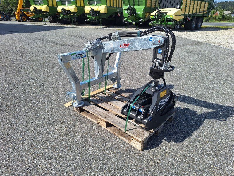 Fliegl Rückezange 130 U
