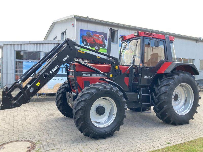 Case IH 1255 XL