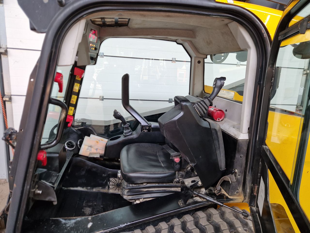 JCB 320T AC Joystick 5400kg trackloader schranklader