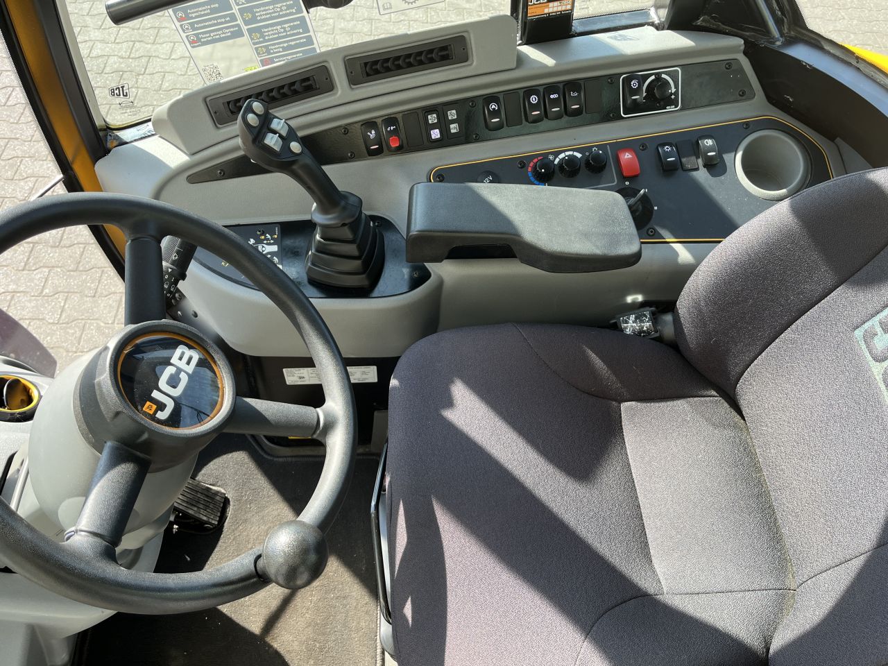 JCB Telemaster TM 220 Stage V