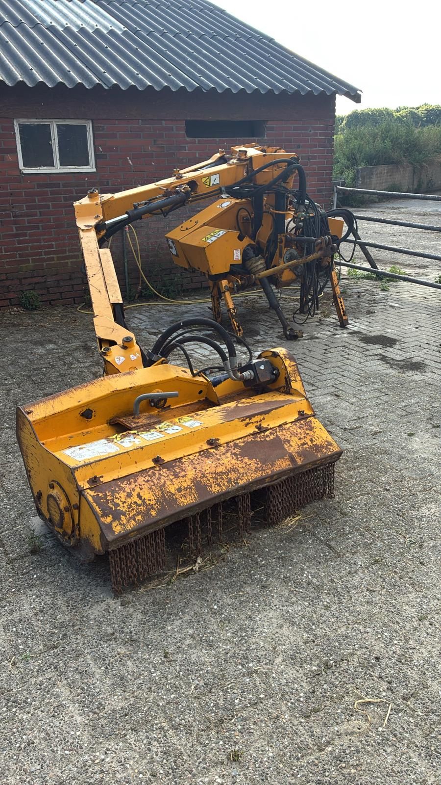 Bomford Armklepelmaaier