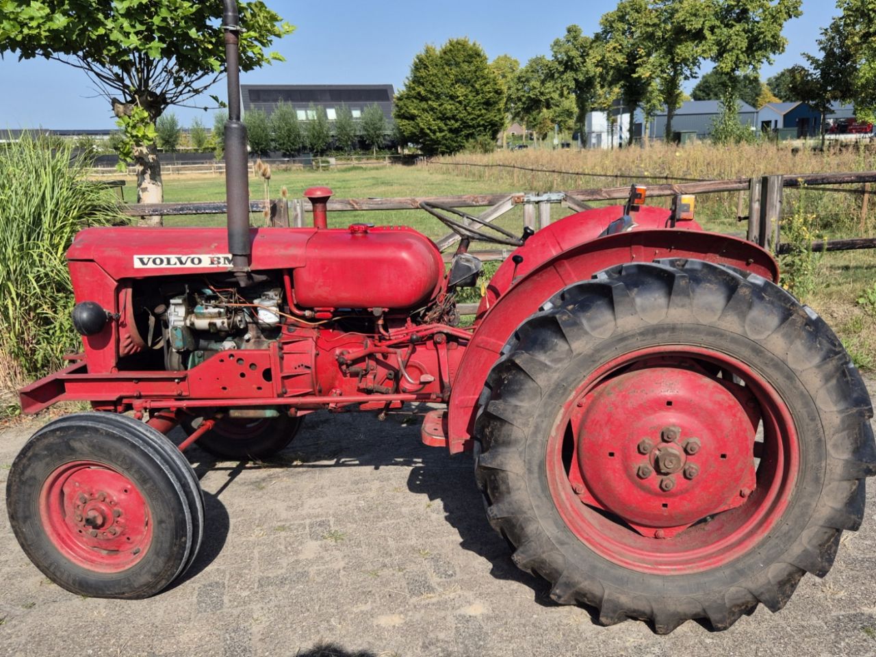 Te koop aangeboden een zeldzame Volvo BM 320