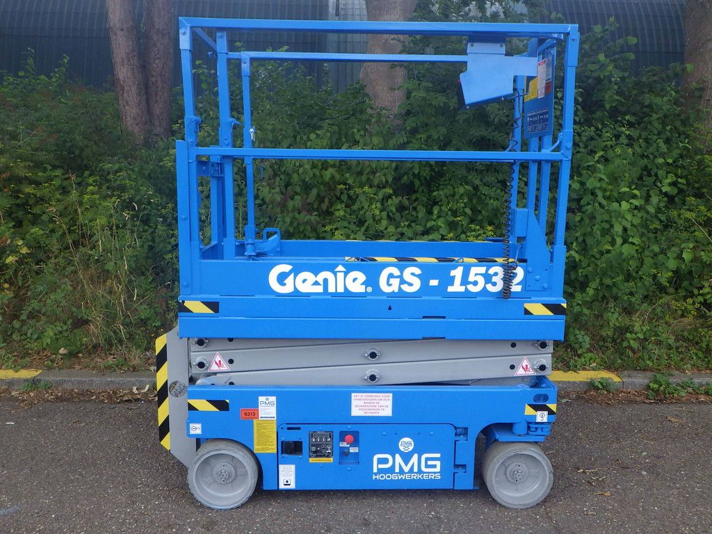 Scissor lift Genie GS-1532 Electric 6.6m 2014