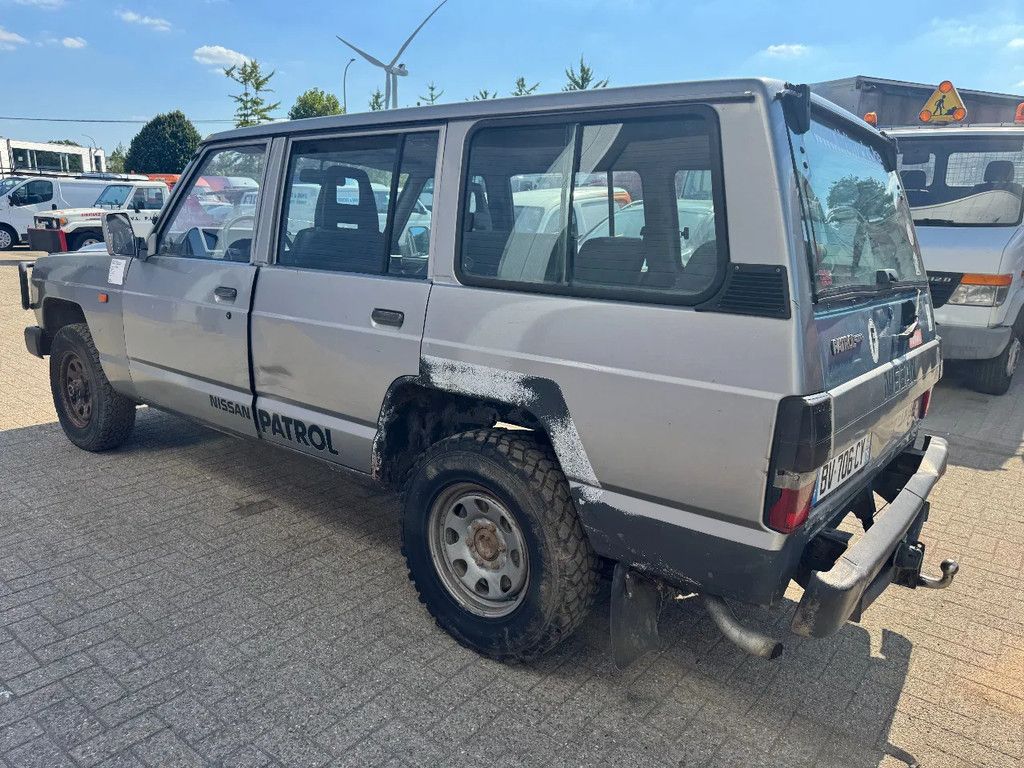 Nissan Patrol **LONG CHASSIS-7 SEATER**