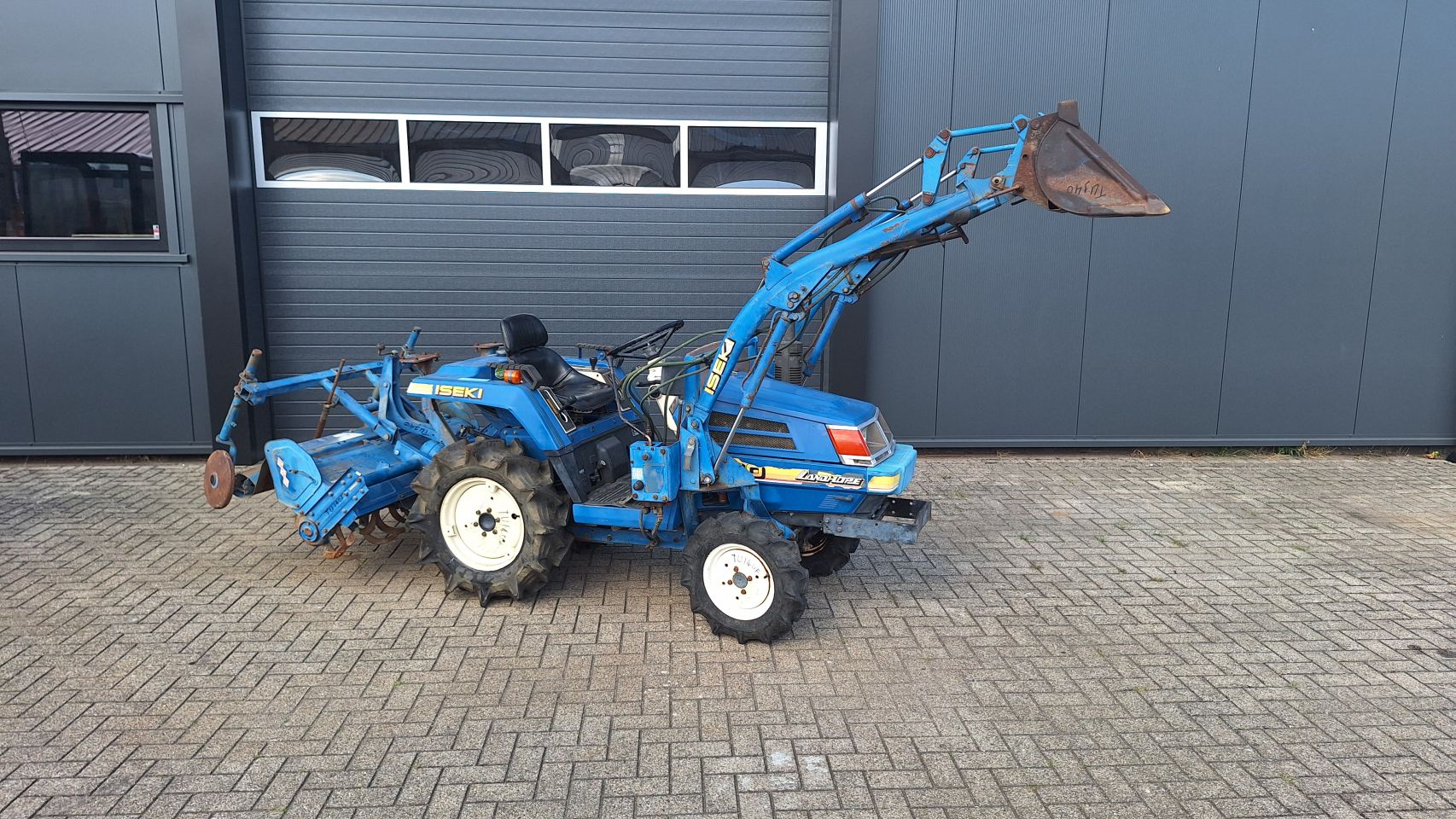 Minitractor Iseki Landhope 140 voorlader en frees