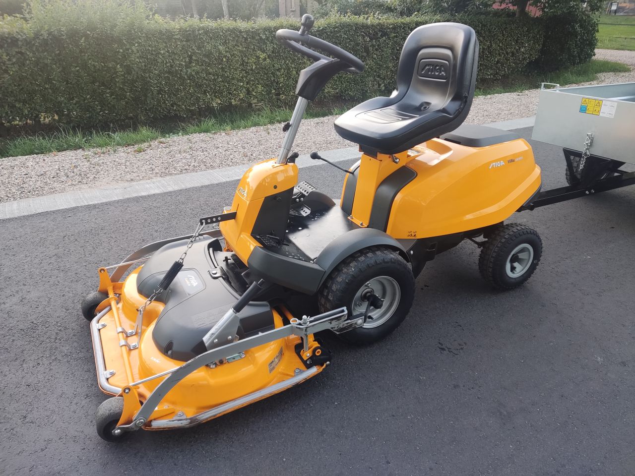 STIGA zitmaaier (type Villa 14 HST) met Stiga Pro aanhanger!