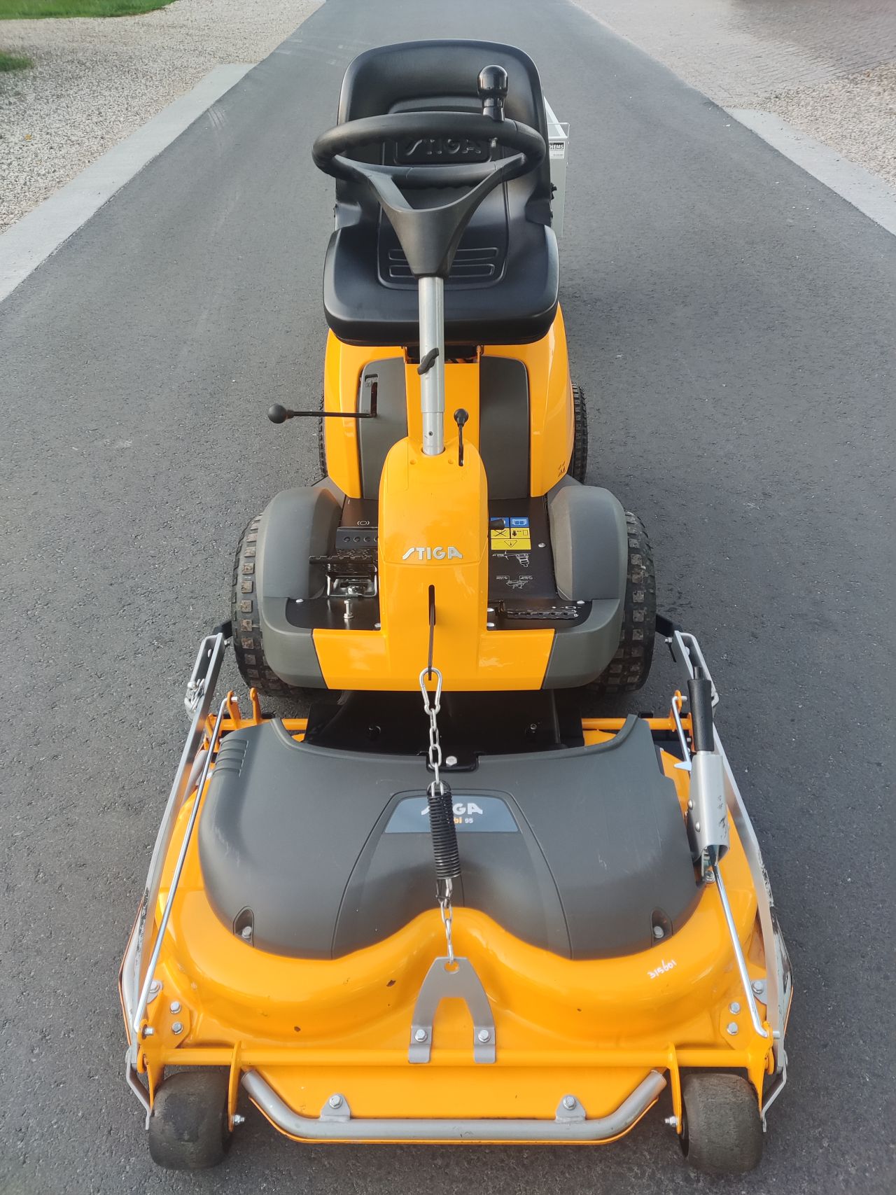 STIGA zitmaaier (type Villa 14 HST) met Stiga Pro aanhanger!
