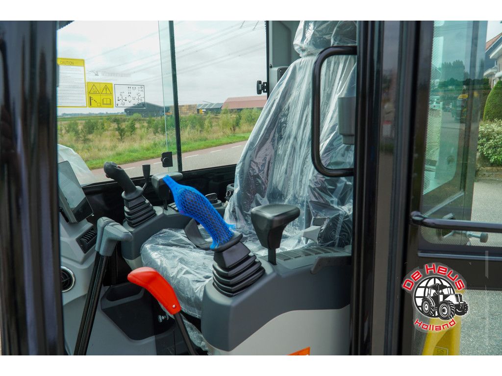Eurotrac HE36SR