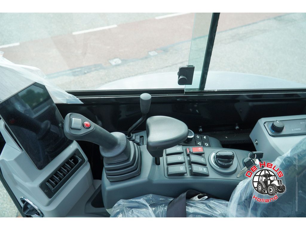 Eurotrac HE36SR