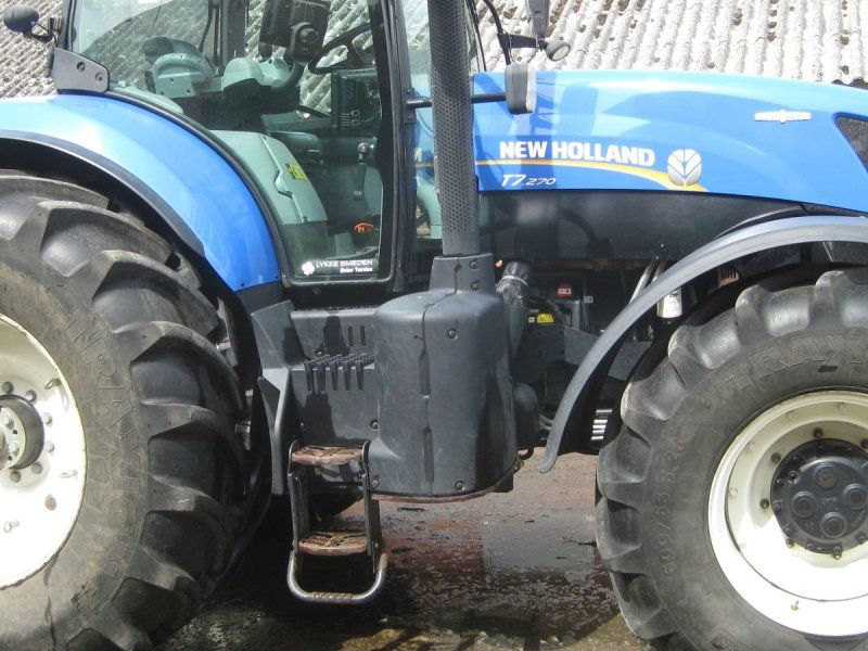 New Holland T7.270 AutoCommand + Horsch Pronto 6DC
