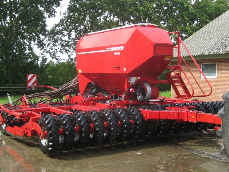 New Holland T7.270 AutoCommand + Horsch Pronto 6DC
