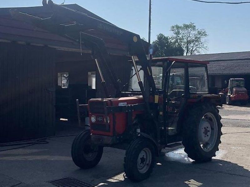 Massey Ferguson 253