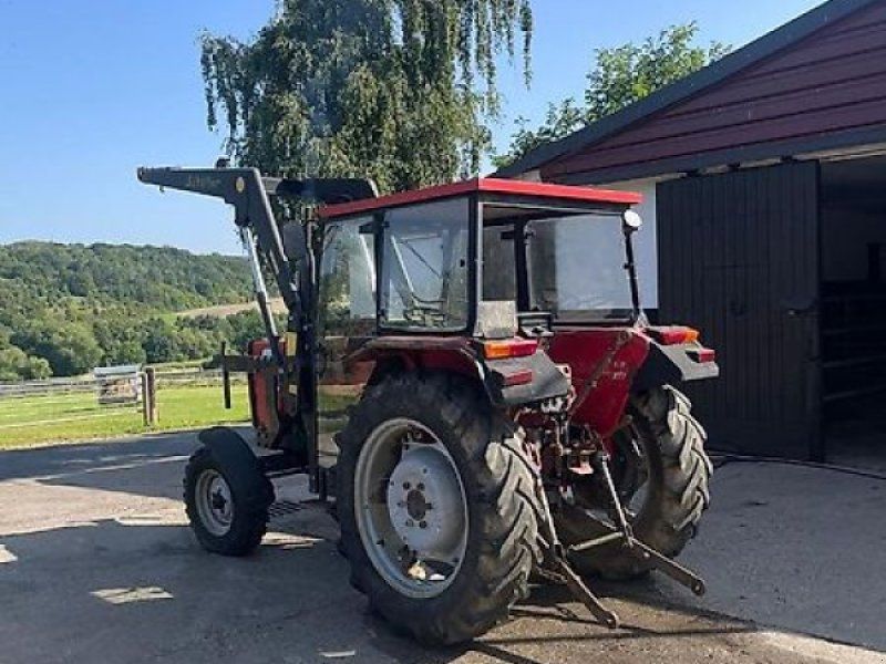 Massey Ferguson 253