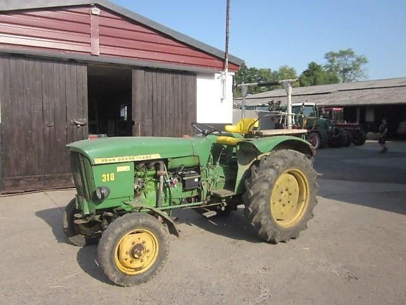 John Deere 310