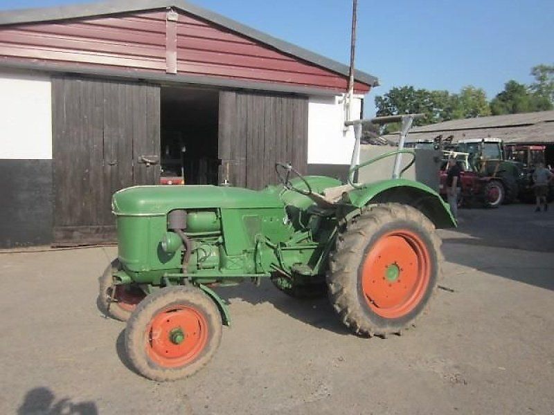 Deutz-Fahr D30