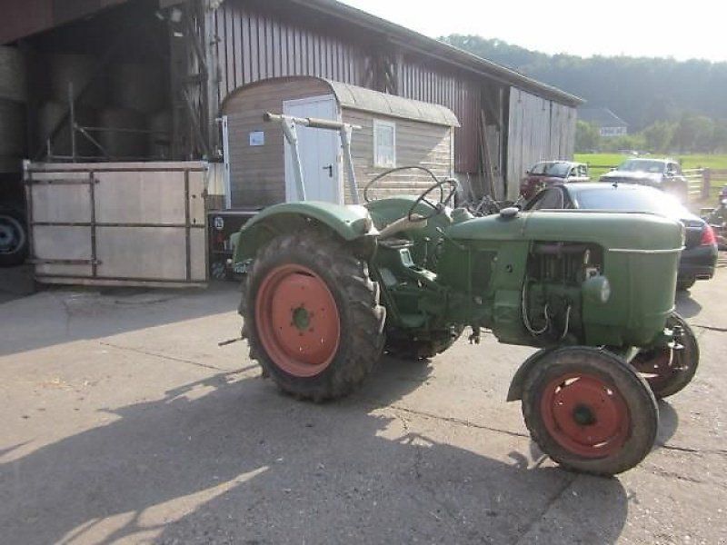 Deutz-Fahr D30