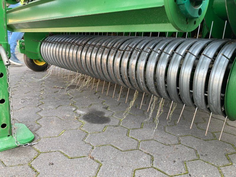 John Deere V451M