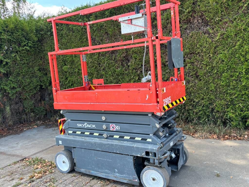 SkyJack SJIII3219 schaarhoogwerker 8m hoogwerker skyjack