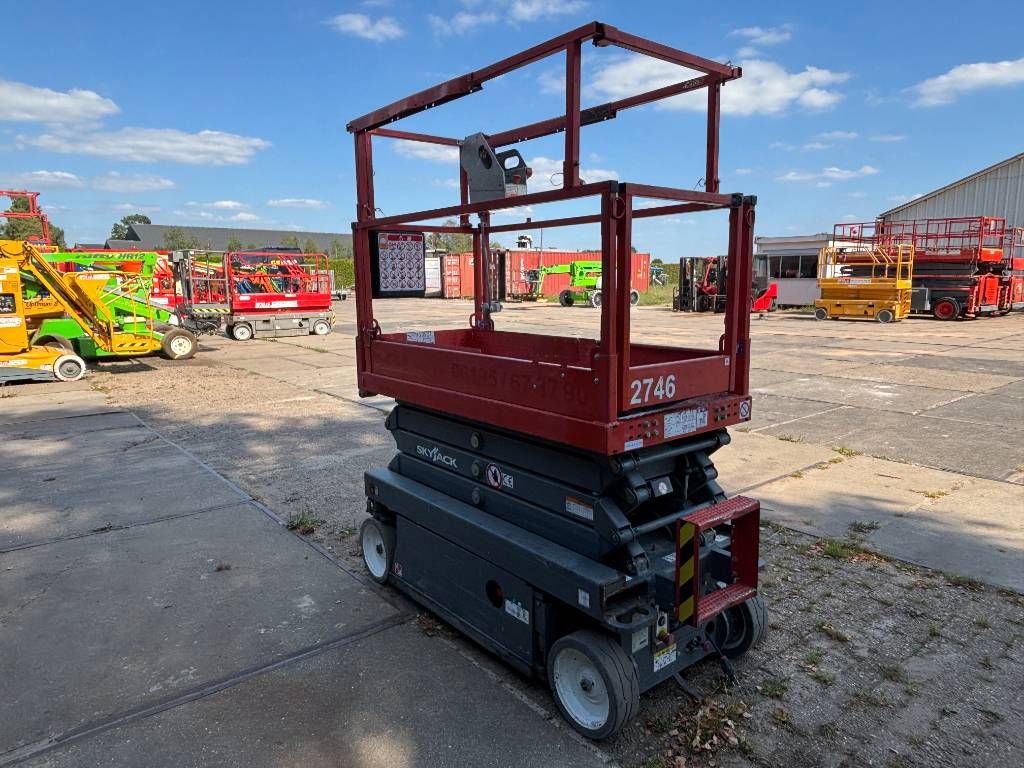 SkyJack SJ III 3219 hoogwerker schaarhoogwerker 8m skyjack