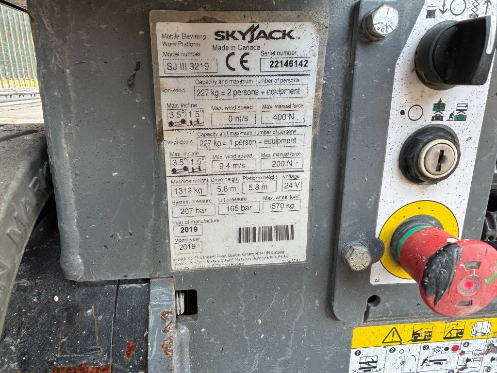 SkyJack SJ III 3219 hoogwerker schaarhoogwerker 8m skyjack