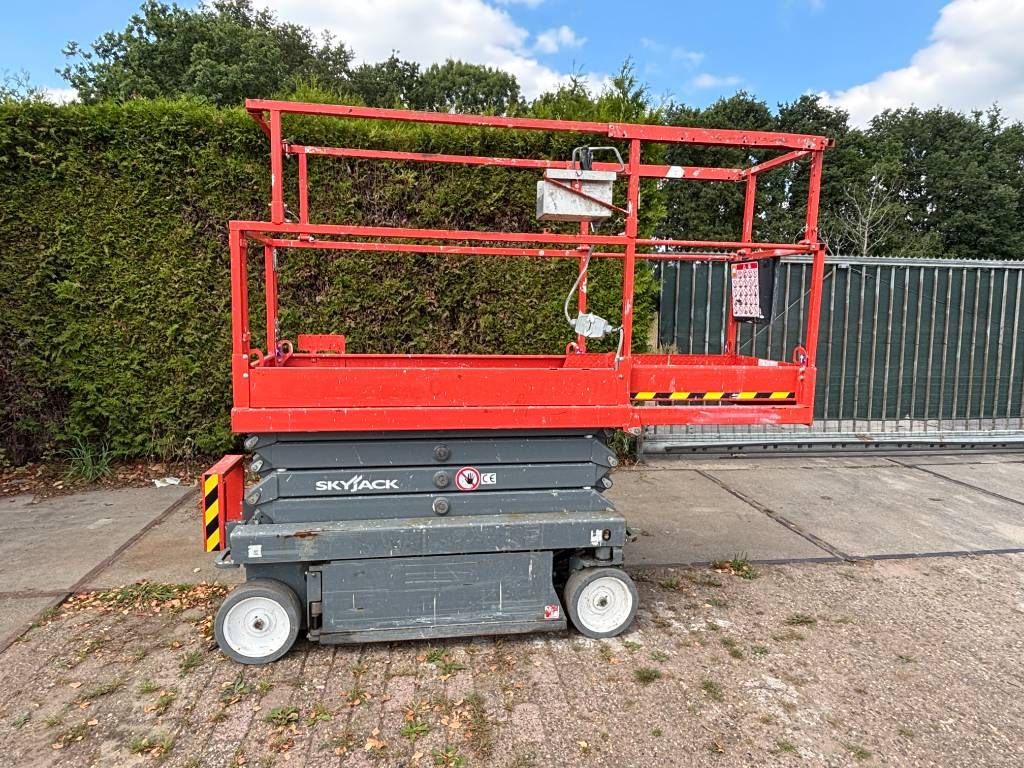 SkyJack SJ III 3219 8m schaarhoogwerker schaarlift 8m