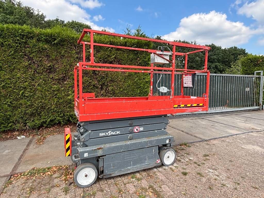 SkyJack SJ III 3219 8m schaarhoogwerker schaarlift 8m
