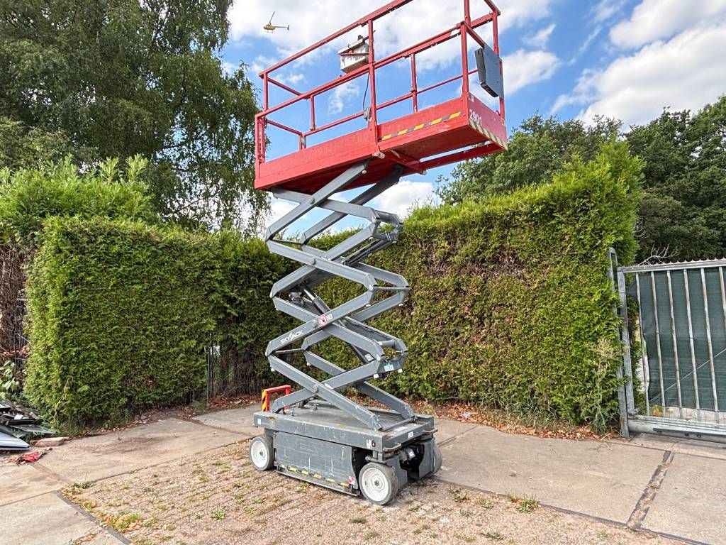 SkyJack SJ III 3219 8m schaarhoogwerker schaarlift 8m