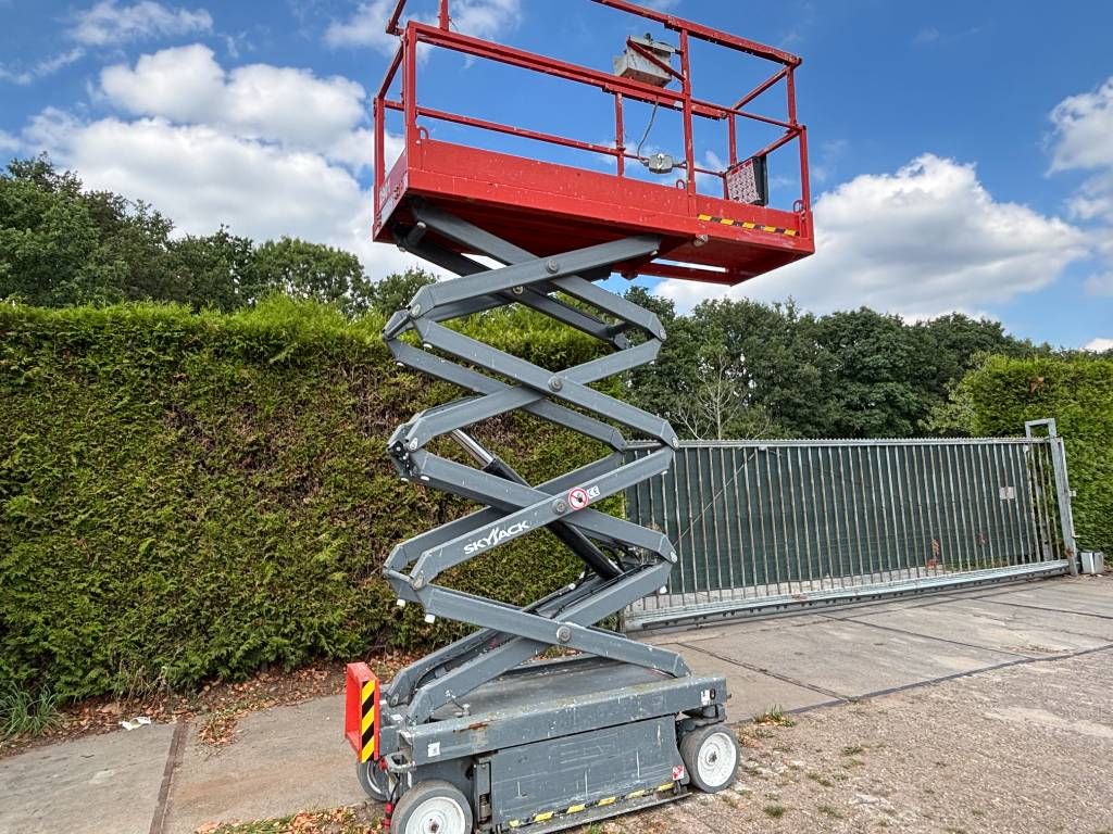 SkyJack SJ III 3219 8m schaarhoogwerker schaarlift 8m