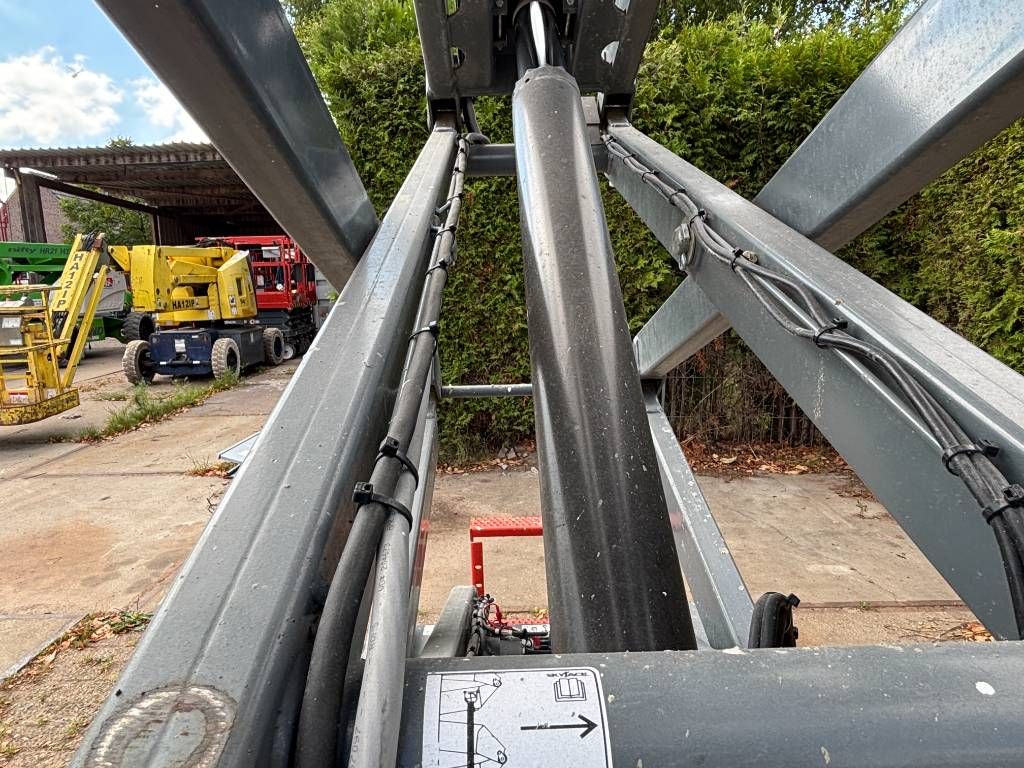 SkyJack SJ III 3219 8m schaarhoogwerker schaarlift 8m