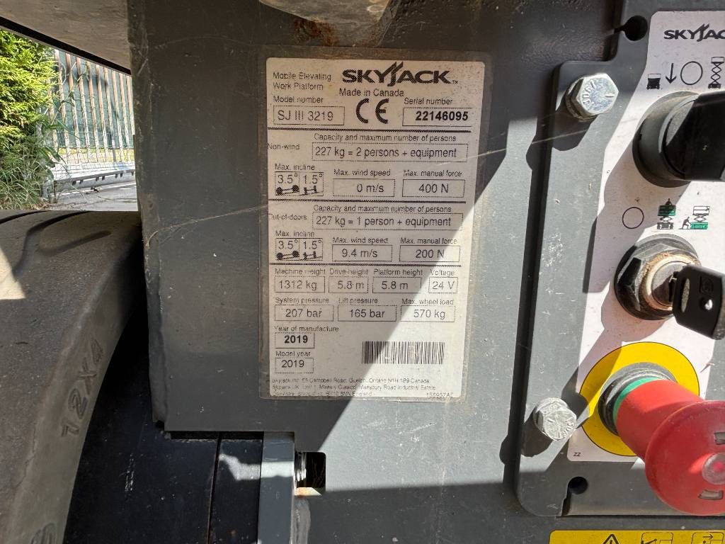 SkyJack SJ III3219 schaarhoogwerker 8m skyjack hoogwerker