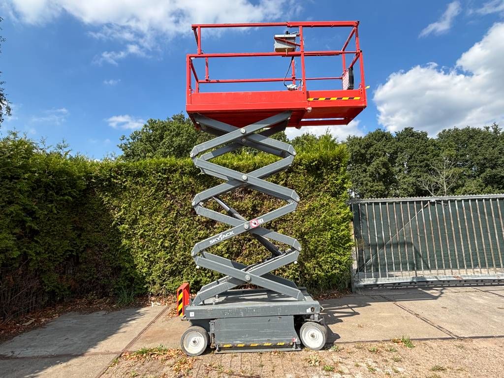 SkyJack SJ III3219 schaarhoogwerker 8m skyjack hoogwerker