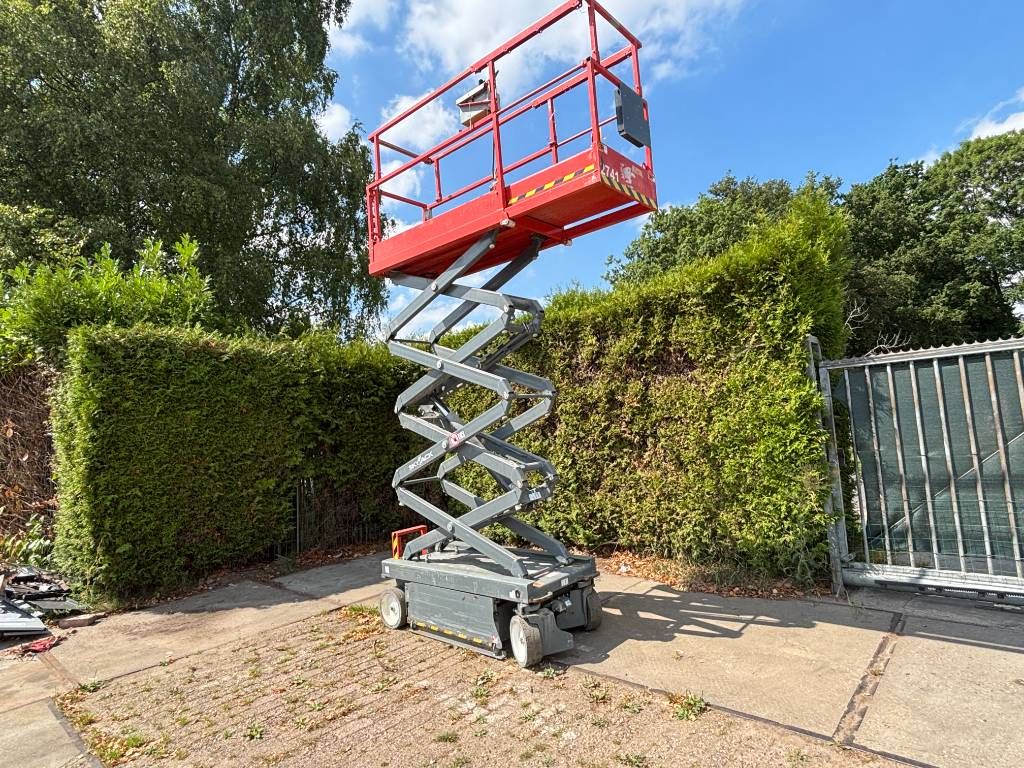 SkyJack SJ III3219 schaarhoogwerker 8m skyjack hoogwerker
