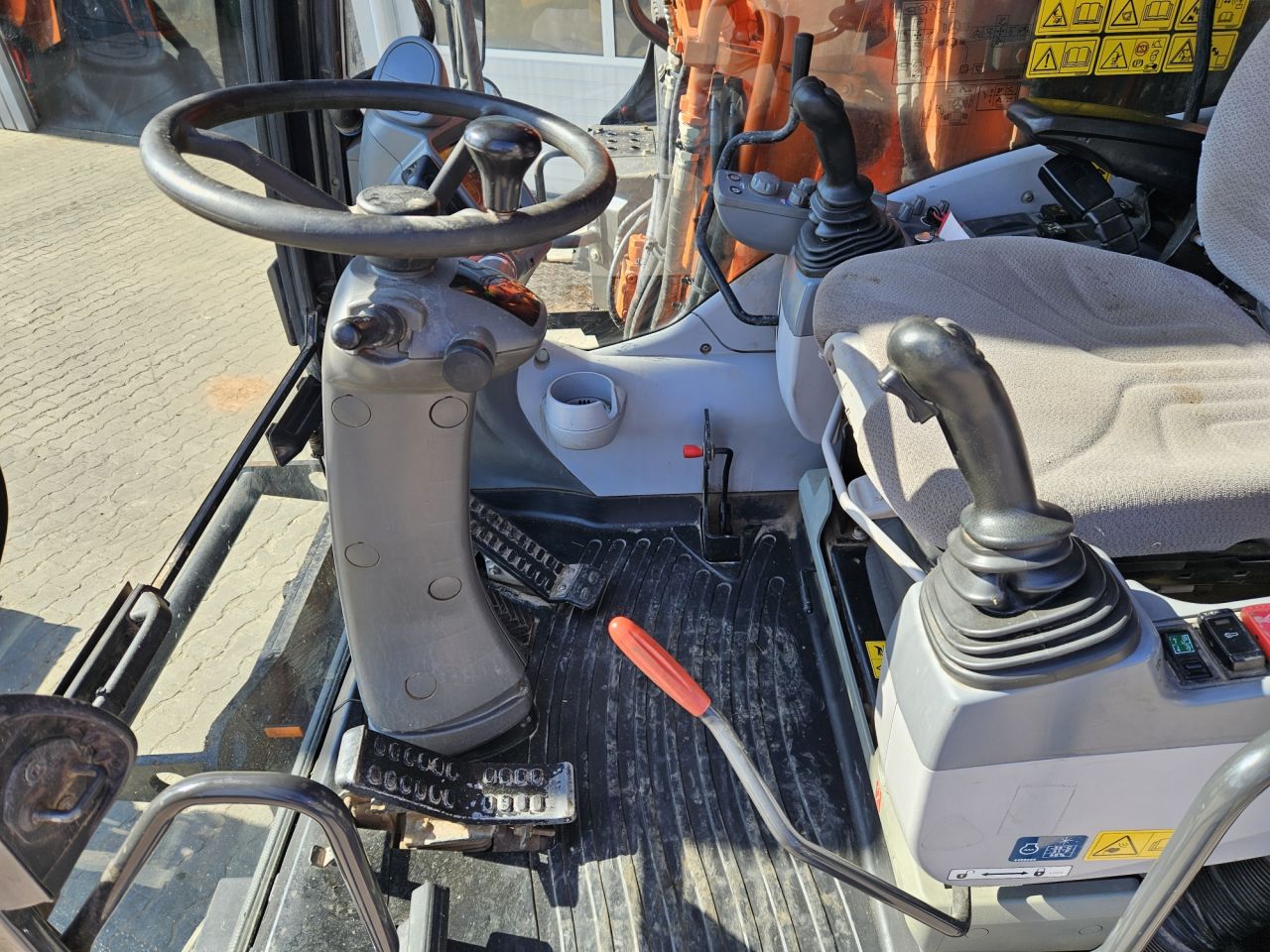 Hitachi ZX170W-6