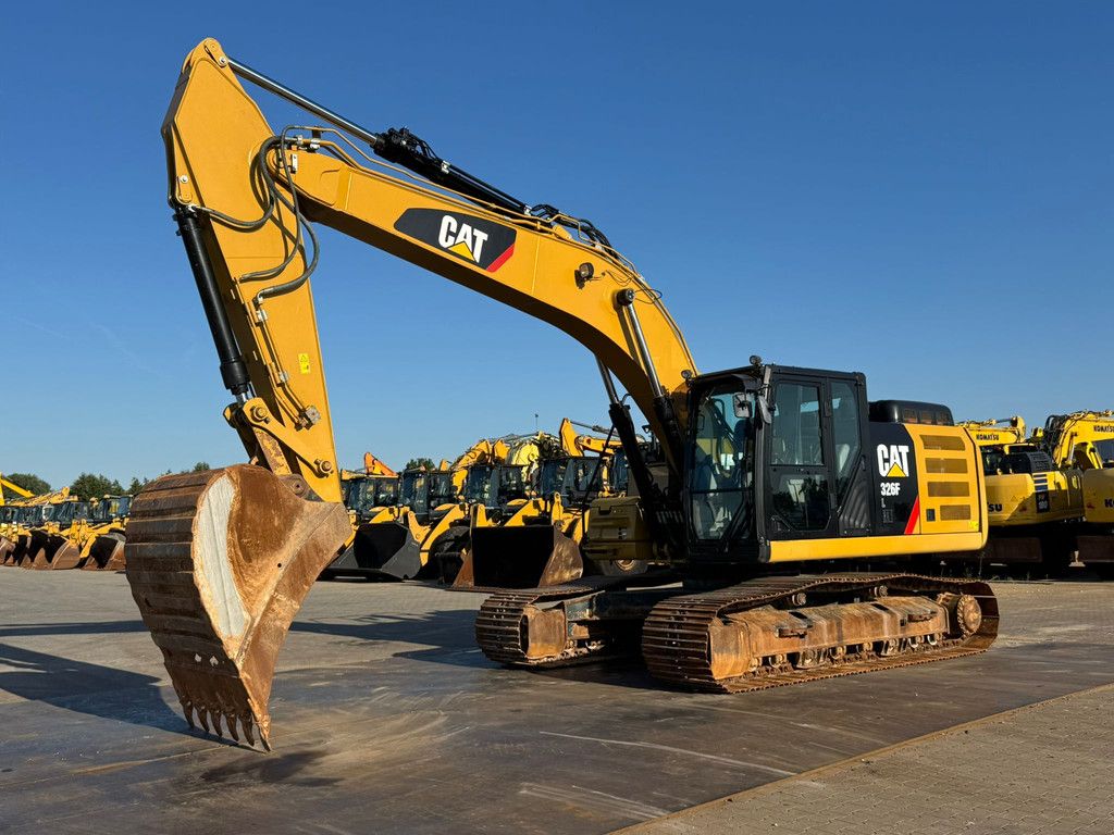 Caterpillar 326FL