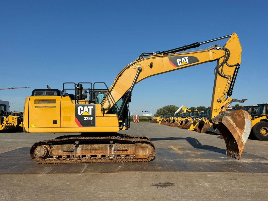 Caterpillar 326FL