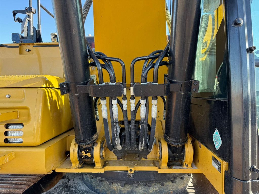 Caterpillar 326FL