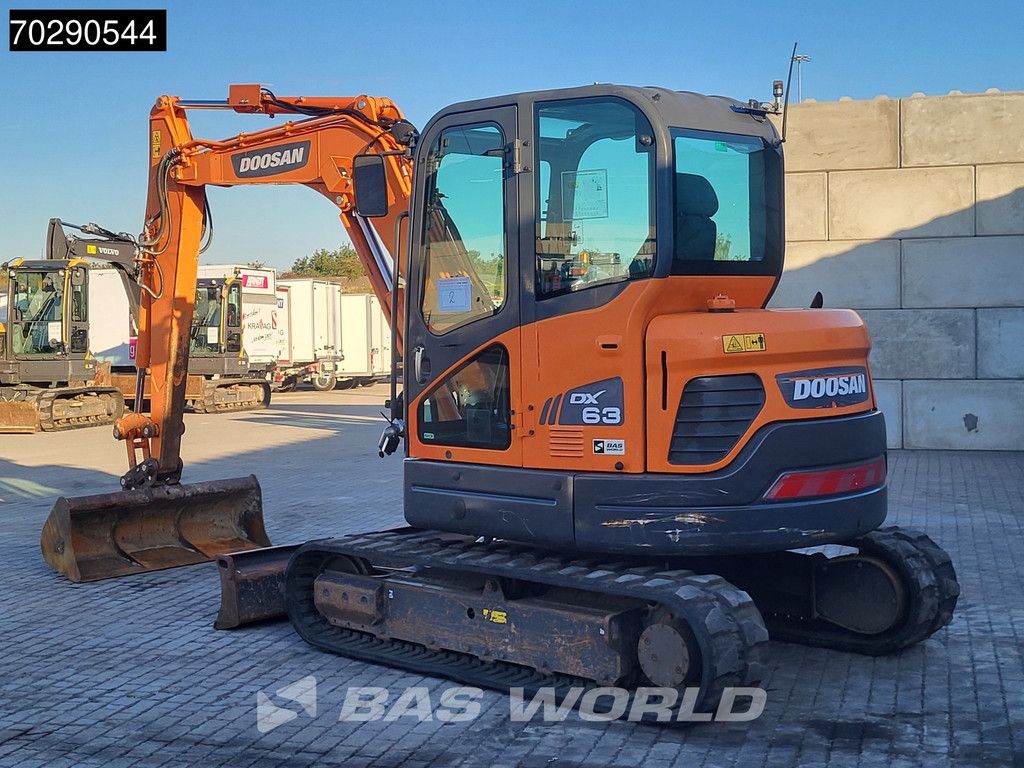 Doosan DX63-3