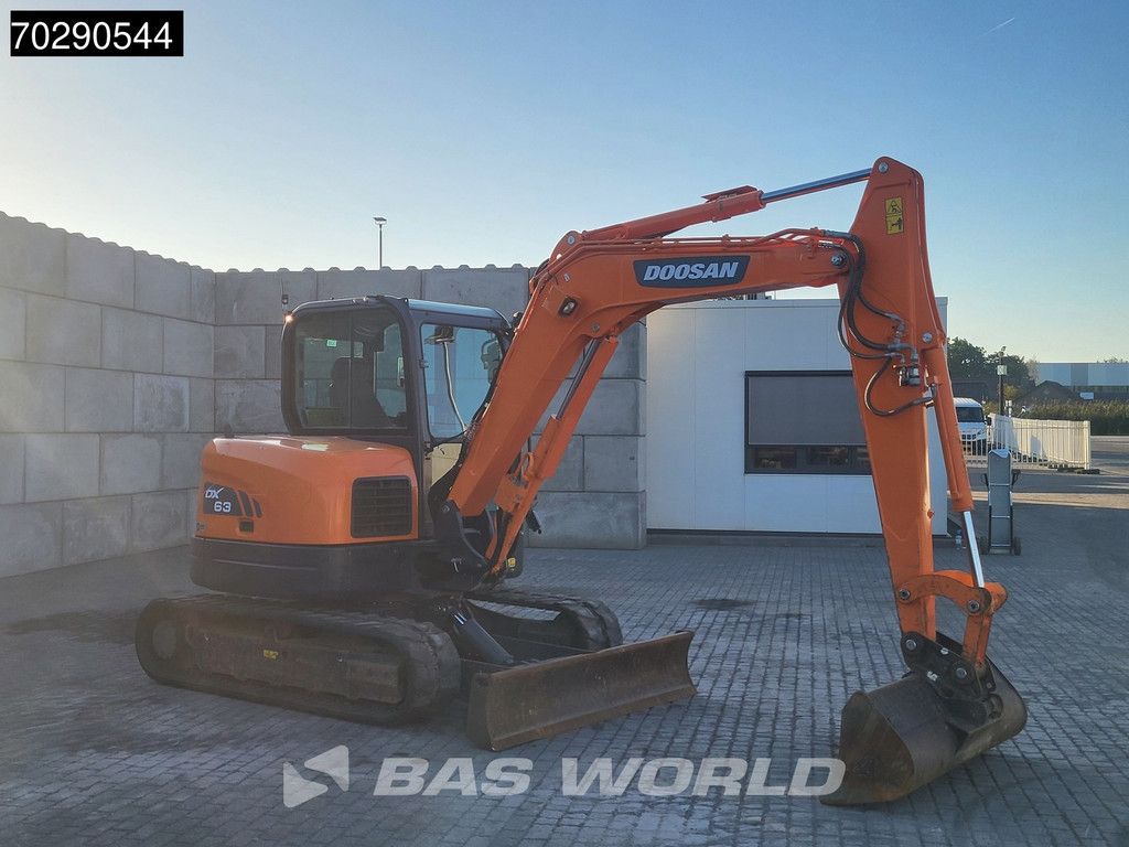 Doosan DX63-3