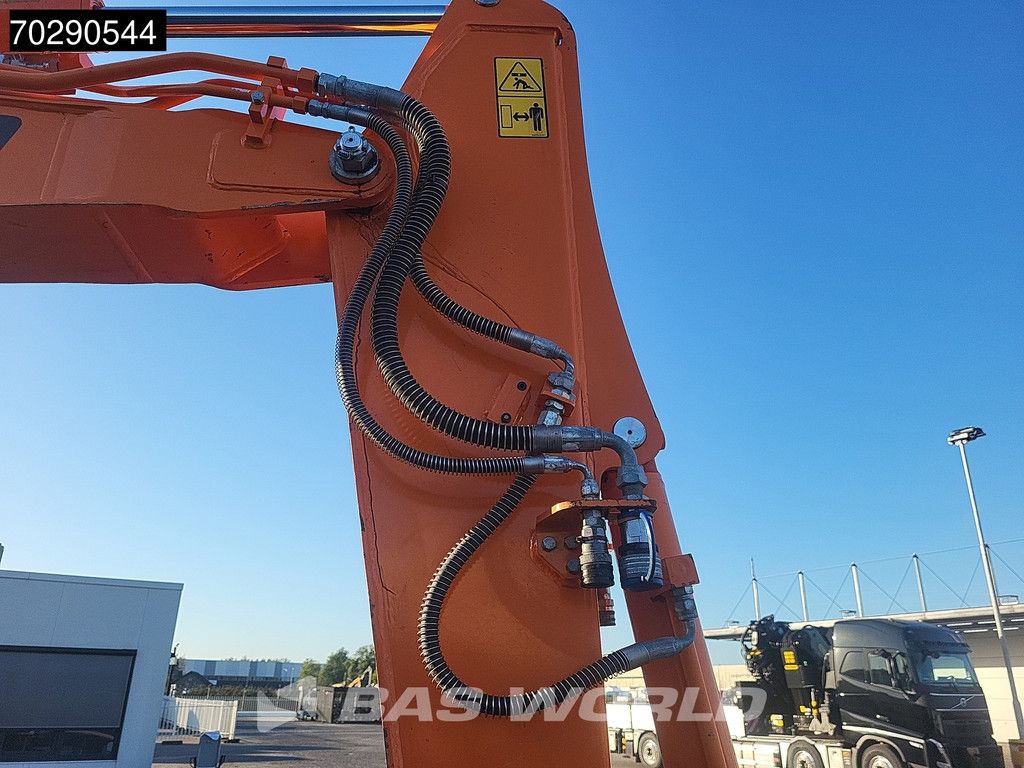 Doosan DX63-3